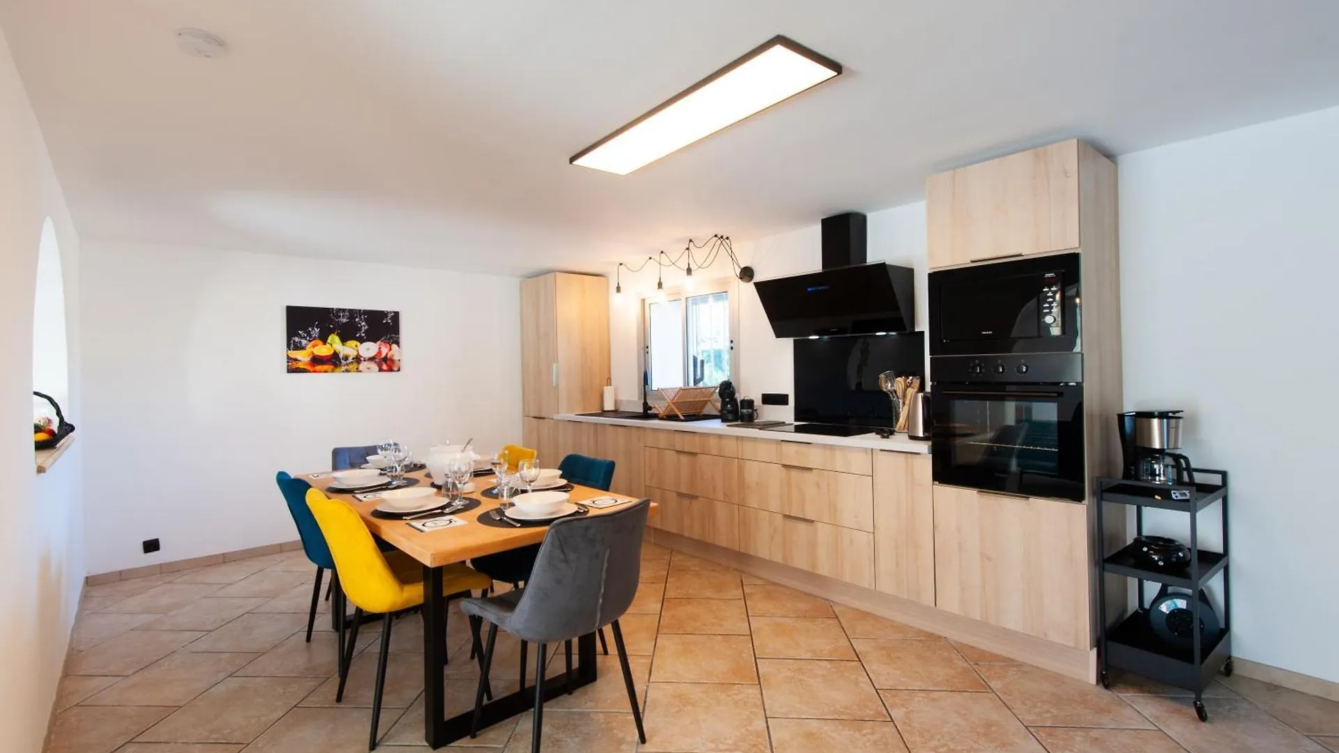 Gite Cerise - Maison Climatisee Avec Piscine Istres France