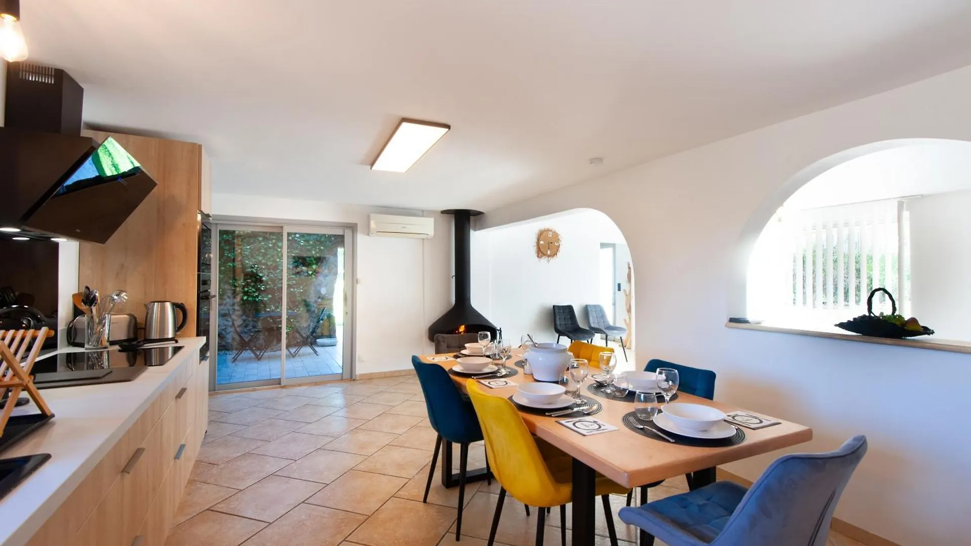Gite Cerise - Maison Climatisee Avec Piscine Istres Holiday home